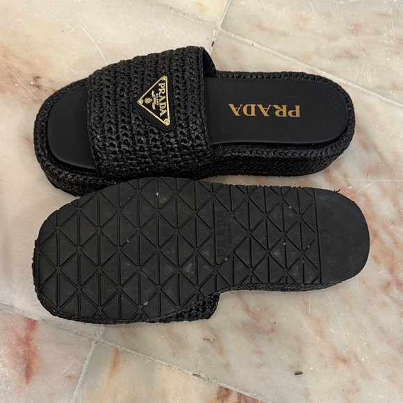 Prada Black raffia sandal Slides - Picture 2 of 3